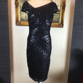 未使用☆ TADASHI SHOJI ブラック サイズS 【TADA118】 | myglobaltax.com