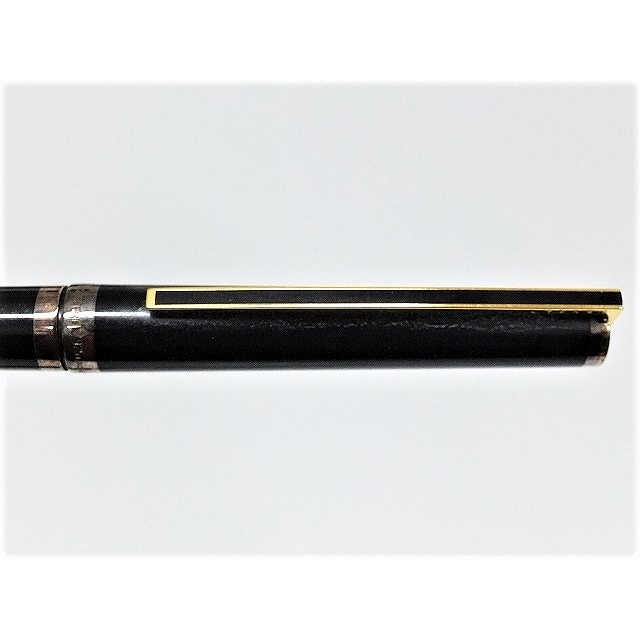 S.T. Dupont(エステーデュポン)の万年筆 クラシック 925 18ct 750 黒【中古】JA-16036 インテリア/住まい/日用品のインテリア小物(置物)の商品写真