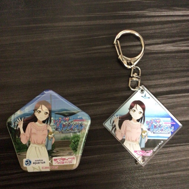 Aqours サンシャイン水族館限定 桜内梨子 缶バッジ&アクリルキーホルダー① | フリマアプリ ラクマ