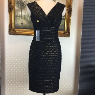 タダシショウジ(TADASHI SHOJI)の新品タグ付け☆ TADASHI SHOJI ブラックサイズ4P 【TADA123(ひざ丈ワンピース)