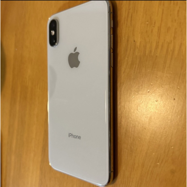 iPhone(アイフォーン)のiPhoneXS ホワイト スマホ/家電/カメラのスマートフォン/携帯電話(スマートフォン本体)の商品写真