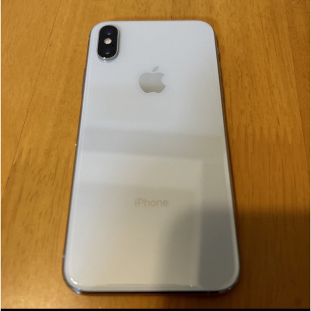 iPhone(アイフォーン)のiPhoneXS ホワイト スマホ/家電/カメラのスマートフォン/携帯電話(スマートフォン本体)の商品写真