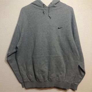 ナイキ(NIKE)のNIKE ワンポイント　グレー　パーカー　M(パーカー)