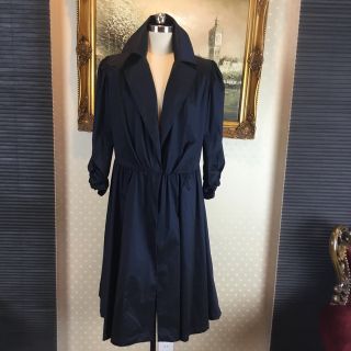 新品タグ付け☆ TADASHI SHOJI 紺色　サイズ4 (T34)