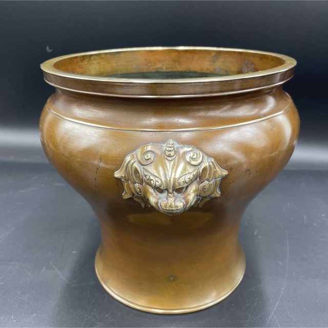 最高品質の 時代火鉢 唐子遊び 獅子持ち耳 宣徳銅 銘:義正 瓶掛 工芸品 最高品質の 時代火鉢 唐子遊び 獅子持ち耳 宣徳銅 銘:義正 瓶掛 工芸品