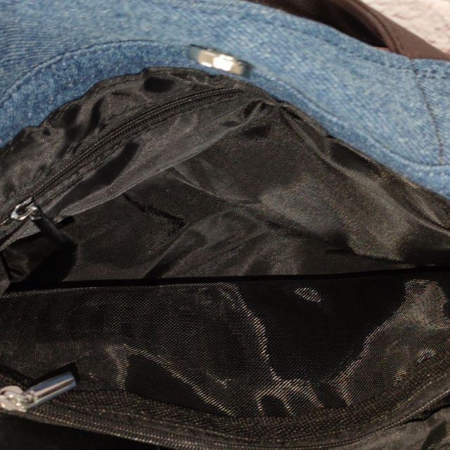 KLARA(クララ)のCLARA　クララ　ハンドバッグ　デニムバッグ　内ポケット4　外ポケットなし レディースのバッグ(ハンドバッグ)の商品写真
