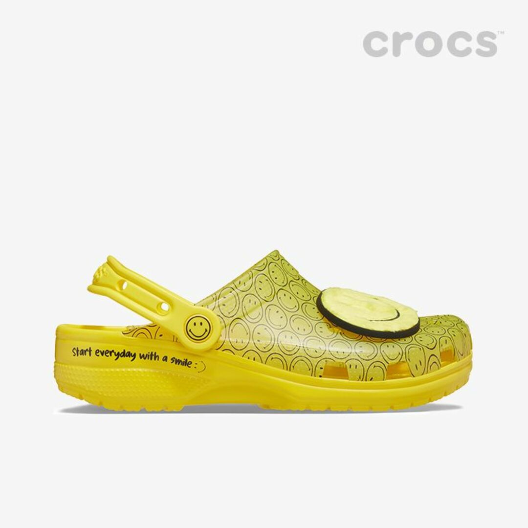crocs(クロックス)の27cm クラシック トランスルーセント スマイリー クロッグ イエロー メンズの靴/シューズ(サンダル)の商品写真