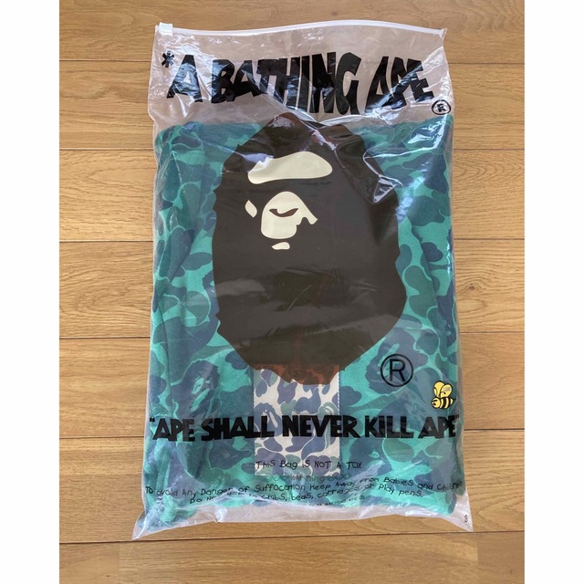 A BATHING APE(アベイシングエイプ)のBAPE 渋谷限定迷彩パーカー　L メンズのトップス(パーカー)の商品写真