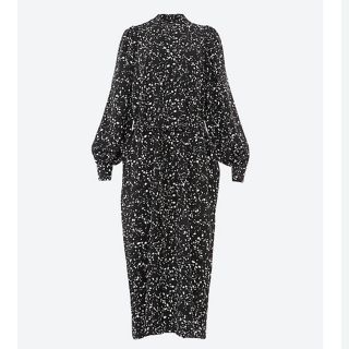 ハイク(HYKE)のHYKE PEBBLE PRINTED DRESS BLACK 2(ロングワンピース/マキシワンピース)