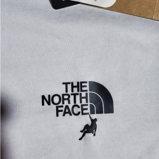 THE NORTH FACE(ザノースフェイス)のザノースフェイス◎アクティブマンTシャツ◎メンズXL メンズのトップス(シャツ)の商品写真