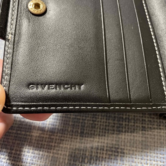 GIVENCHY  財布　美品