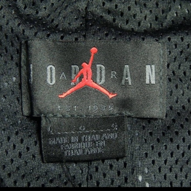 Jordan Brand（NIKE）(ジョーダン)の【新品•未使用】NIKE　JORDAN　レガシー AJ5 ナイロン パンツ メンズのパンツ(その他)の商品写真