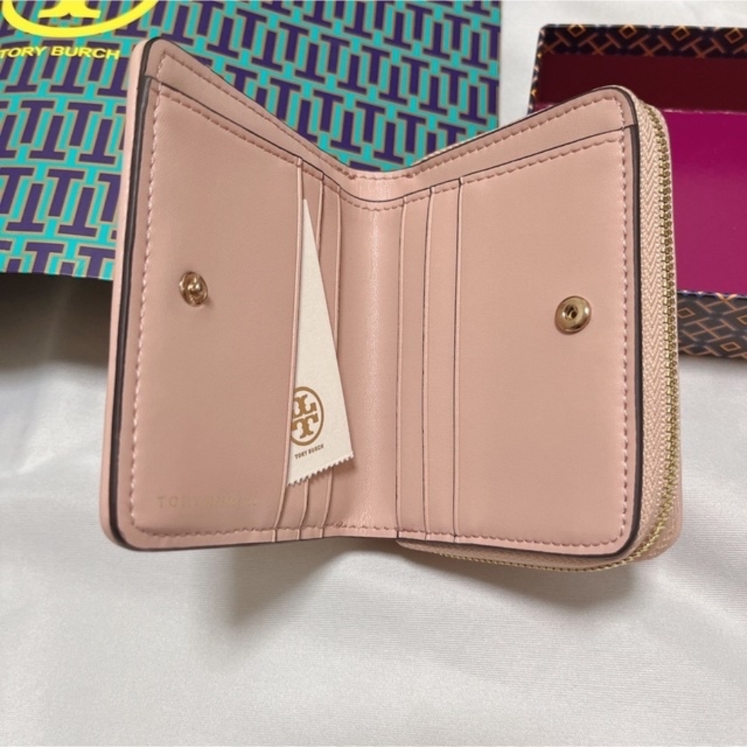 Tory Burch(トリーバーチ)のピンクベージュ トリーバーチ ミニ財布 ショッパー 箱付き 【新品未使用品】 レディースのファッション小物(財布)の商品写真