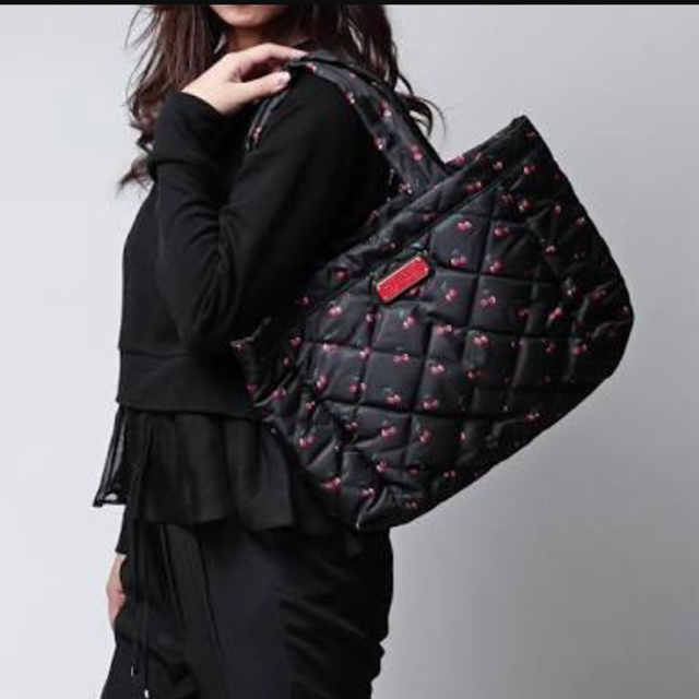 マークバイマークジェイコブス トートバッグ チェリー 美品 - www