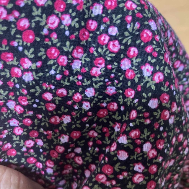GAPロンパース　花柄　サイズ95 キッズ/ベビー/マタニティのキッズ服女の子用(90cm~)(ワンピース)の商品写真