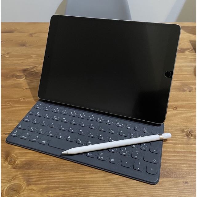 Apple(アップル)の【美品】iPad Pro 10.5 64GB＋ApplePencilセット  スマホ/家電/カメラのPC/タブレット(タブレット)の商品写真