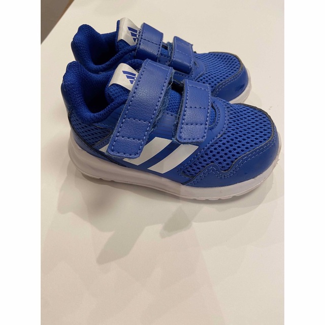 adidas(アディダス)のアディダス　キッズスニーカー　子供靴　美品　セール キッズ/ベビー/マタニティのキッズ靴/シューズ(15cm~)(スニーカー)の商品写真