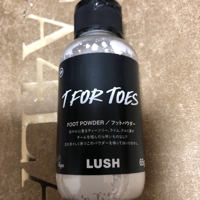 LUSH(ラッシュ)のラッシュ　フットパウダー コスメ/美容のボディケア(フットケア)の商品写真