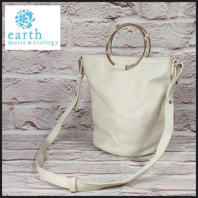 earth music & ecology(アースミュージックアンドエコロジー)のearth　アース　バッグ　2WAYバッグ　ハンドバッグ　ショルダーバッグ レディースのバッグ(ハンドバッグ)の商品写真