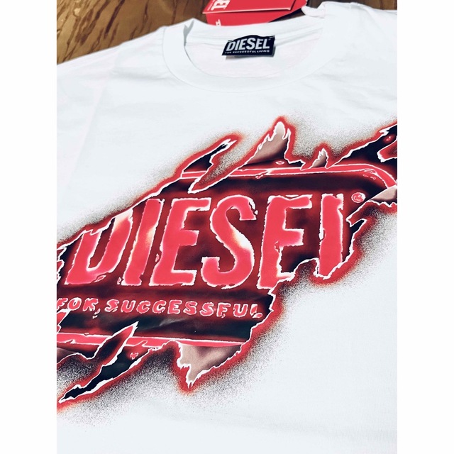 DIESEL  新品未使用　Sサイズ　Tシャツ　カットソー　白　ディーゼル