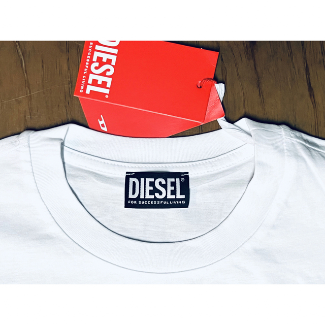 DIESEL  新品未使用　Sサイズ　Tシャツ　カットソー　白　ディーゼル