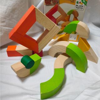 プラントイ(PLANTOYS)のPLANUTOYS ツイストブロックスセット(積み木/ブロック)