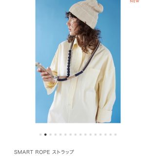 シールームリン(SeaRoomlynn)のSMART ROPE ストラップ　ベージュ×ネイビー(ネックストラップ)