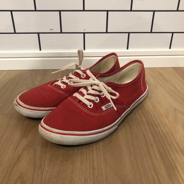 VANS 赤　39 24.5センチ