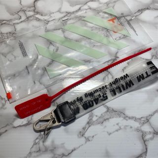 OFF-WHITE - 【海外限定】正規品 オフホワイト キーホルダー