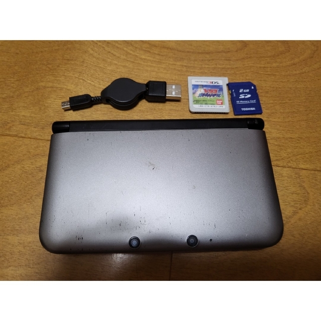 ニンテンドー3DS(ニンテンドー3DS)のNintendo　3DSLL　USB 充電ケーブル　ソフト　2GB　セット エンタメ/ホビーのゲームソフト/ゲーム機本体(携帯用ゲーム機本体)の商品写真