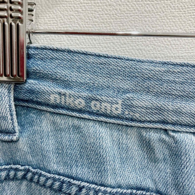 niko and...(ニコアンド)のniko and... ニコアンド　ワイド　デニム　XS レディースのパンツ(デニム/ジーンズ)の商品写真