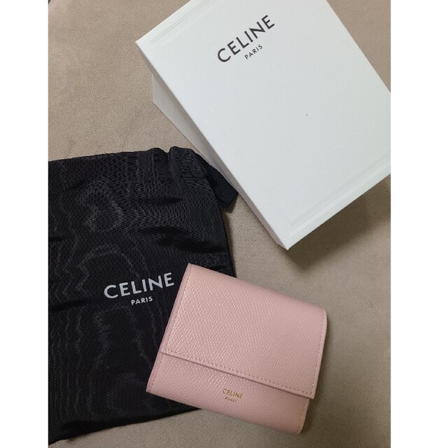 celine(セリーヌ)の本日まで　CELINE 新品未使用　グレインスモールウォレツト レディースのファッション小物(財布)の商品写真