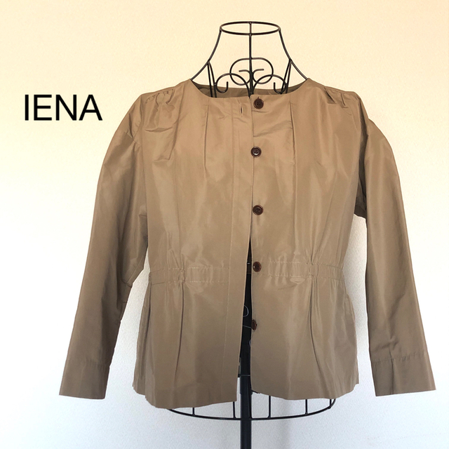 IENA(イエナ)のIENA ノーカラー　トレンチ　ショート　ジャケット レディースのジャケット/アウター(ノーカラージャケット)の商品写真