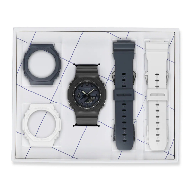 G-SHOCK(ジーショック)のeveryone and G-SHOCK "GAE-2100EV" メンズの時計(腕時計(アナログ))の商品写真