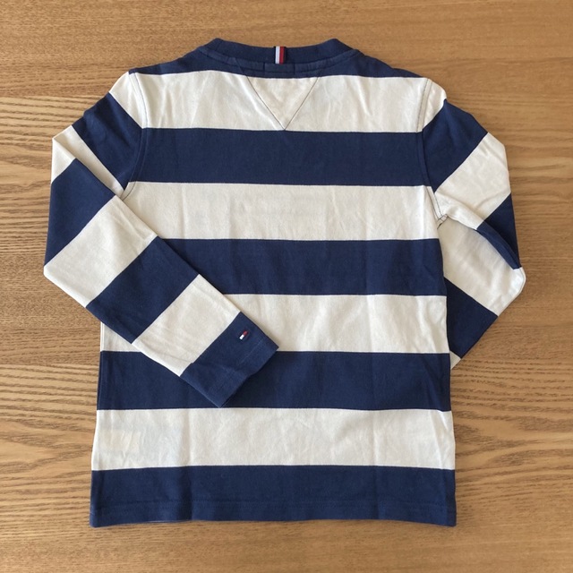 TOMMY HILFIGER(トミーヒルフィガー)のTOMMY HILFIGER 長袖Tシャツ キッズ/ベビー/マタニティのキッズ服男の子用(90cm~)(Tシャツ/カットソー)の商品写真