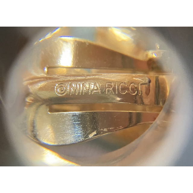 NINA RICCI(ニナリッチ)のNINA RICCI - ニナリッチ リボン　イヤリング レディースのアクセサリー(イヤリング)の商品写真