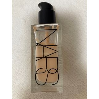 ナーズ(NARS)の【NARS】ﾃｨﾝﾃｨｯﾄﾞｸﾞﾛｰﾌﾞｰｽﾀｰ2182(化粧下地)