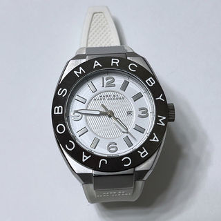 マークバイマークジェイコブス(MARC BY MARC JACOBS)の【値下げ！】マークバイマークジェイコブス　ラバー　ホワイト　腕時計(腕時計)