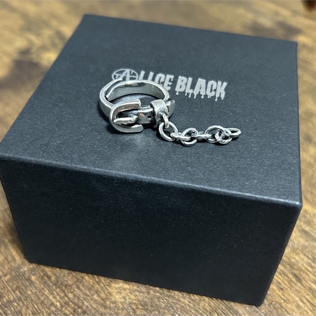 【美品】ALICE BLACK ベルトチェーンリング レディースのアクセサリー(リング(指輪))の商品写真