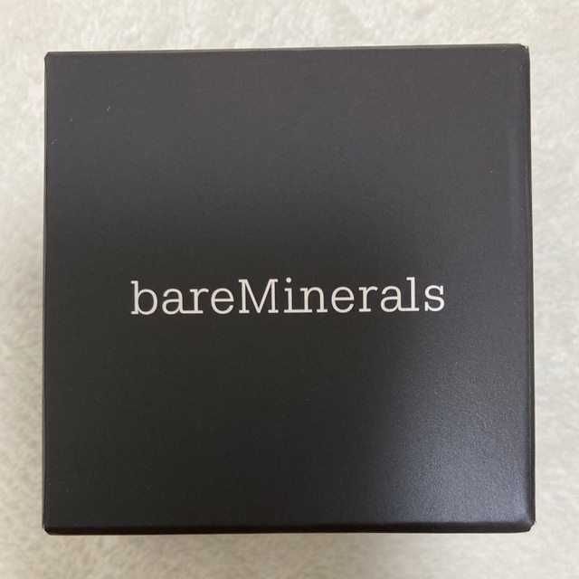 bareMinerals(ベアミネラル)の【新品未開封】ﾐﾈﾗﾙﾍﾞｰﾙ（ﾌｪｲｽﾊﾟｳﾀﾞｰ）9g コスメ/美容のベースメイク/化粧品(フェイスパウダー)の商品写真