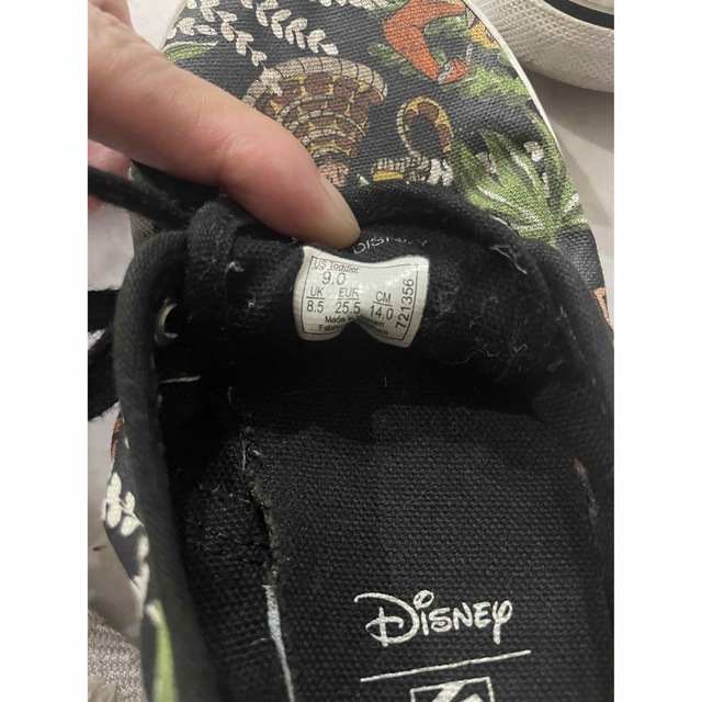 VANS(ヴァンズ)のVANS👟 Disney コラボ商品 ジャングルブック 14cm キッズ/ベビー/マタニティのベビー靴/シューズ(~14cm)(スリッポン)の商品写真