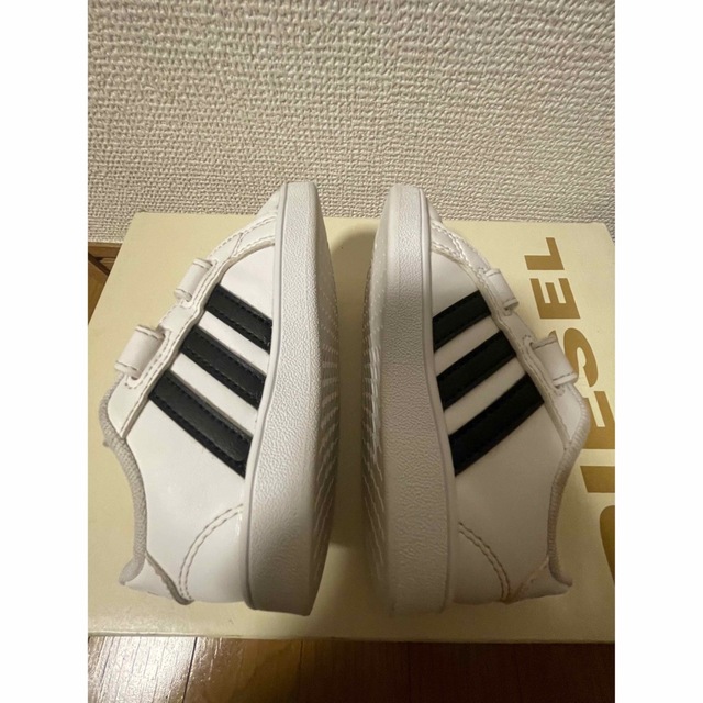 adidas(アディダス)のadidas キッズスニーカー キッズ/ベビー/マタニティのベビー靴/シューズ(~14cm)(スニーカー)の商品写真