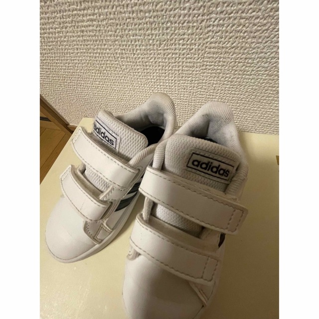 adidas(アディダス)のadidas キッズスニーカー キッズ/ベビー/マタニティのベビー靴/シューズ(~14cm)(スニーカー)の商品写真