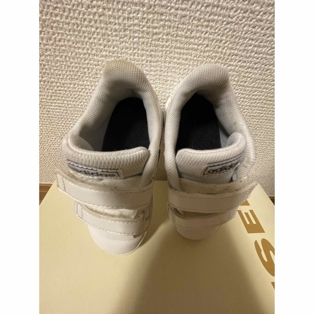 adidas(アディダス)のadidas キッズスニーカー キッズ/ベビー/マタニティのベビー靴/シューズ(~14cm)(スニーカー)の商品写真