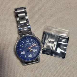 ニクソン(NIXON)の【NIXON】Ascender 100METERS 防水時計 日付&月の満ち欠け(金属ベルト)