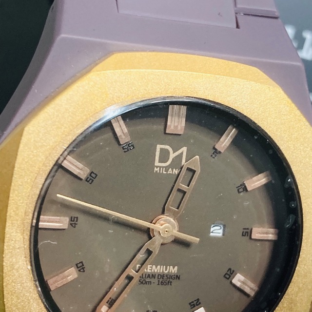 新品 D1 MILANO ディ-ワンミラノ  腕時計　箱付き　ゴールド　ブラウン