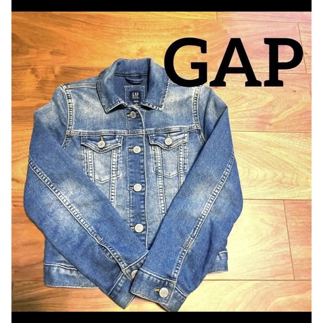 GAP Kids(ギャップキッズ)のGAP デニムジャケット、Gジャン　130 キッズ/ベビー/マタニティのキッズ服女の子用(90cm~)(ジャケット/上着)の商品写真