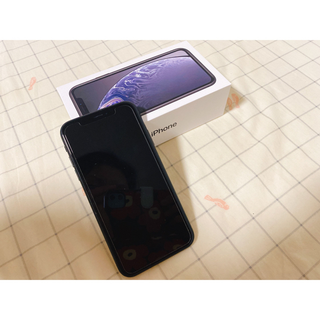 iphoneXR Black 黒　128GB SIMフリー　箱つき スマホ/家電/カメラのスマートフォン/携帯電話(スマートフォン本体)の商品写真