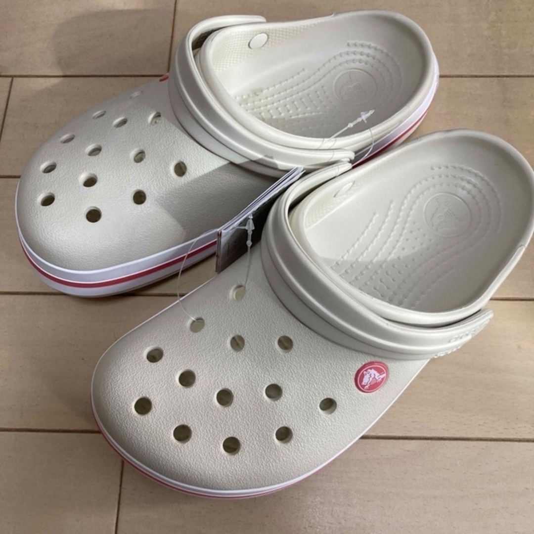 crocs(クロックス)の新品 25cm クロックス クロックバンド スタッコメロン レディースの靴/シューズ(サンダル)の商品写真