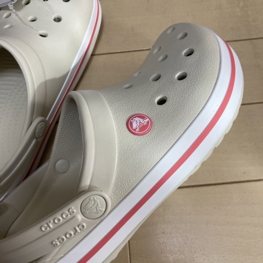 crocs(クロックス)の新品 25cm クロックス クロックバンド スタッコメロン レディースの靴/シューズ(サンダル)の商品写真